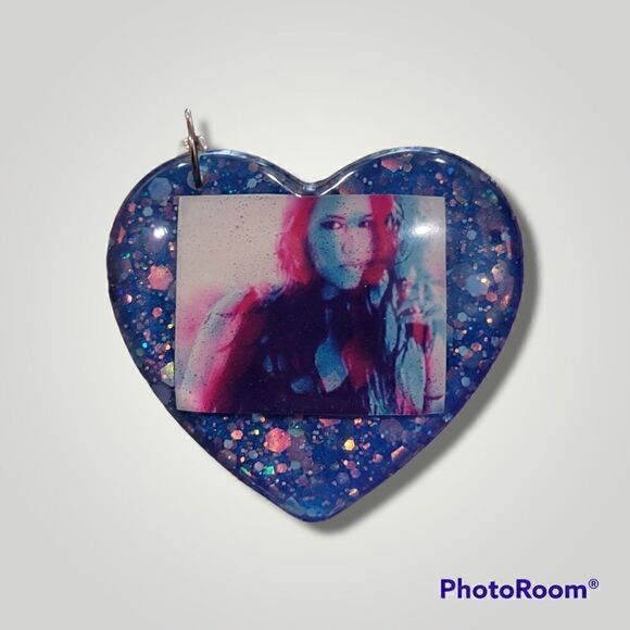 Malia J Blue Glitter Heart Keychain - Picture 6 of 11